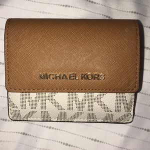 Michael kors keychain wallet